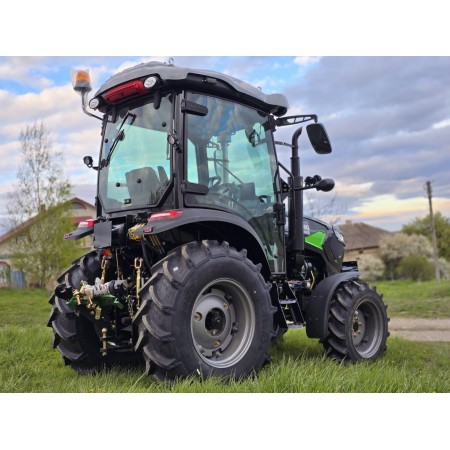 Трактор TERRAFENG 604XL зелений із шумоізольованою кабіною та кондиціонером, євронавіска на гаках, серга